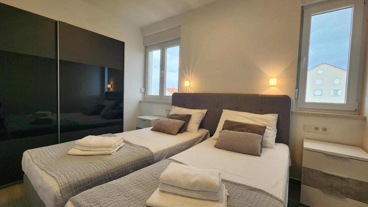 The Sands Luxury Pool Aparthotel 2 Novalja Extérieur photo