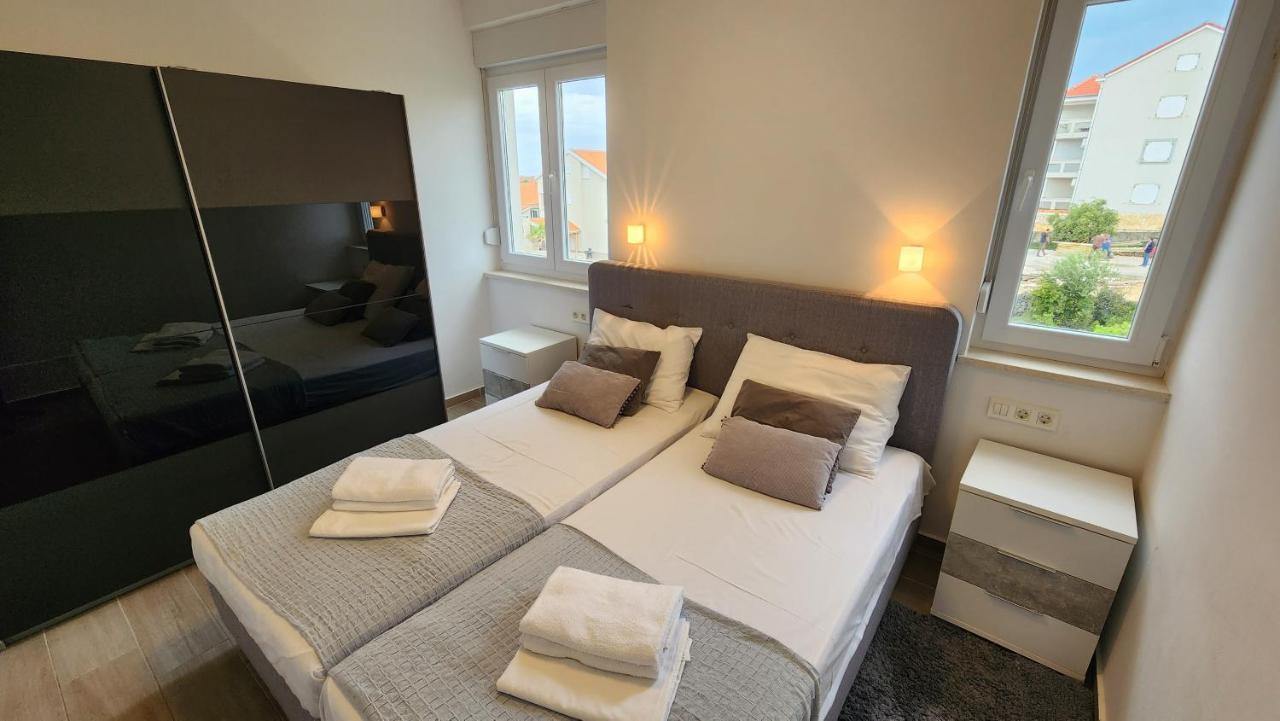 The Sands Luxury Pool Aparthotel 2 Novalja Extérieur photo